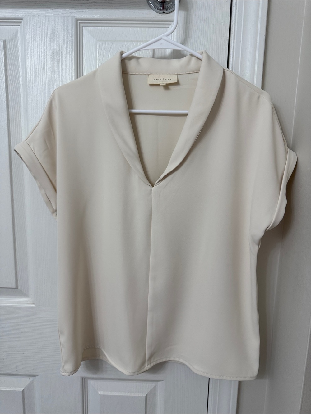 MELLODAY Cream Cap Sleeve V-Neck Blouse